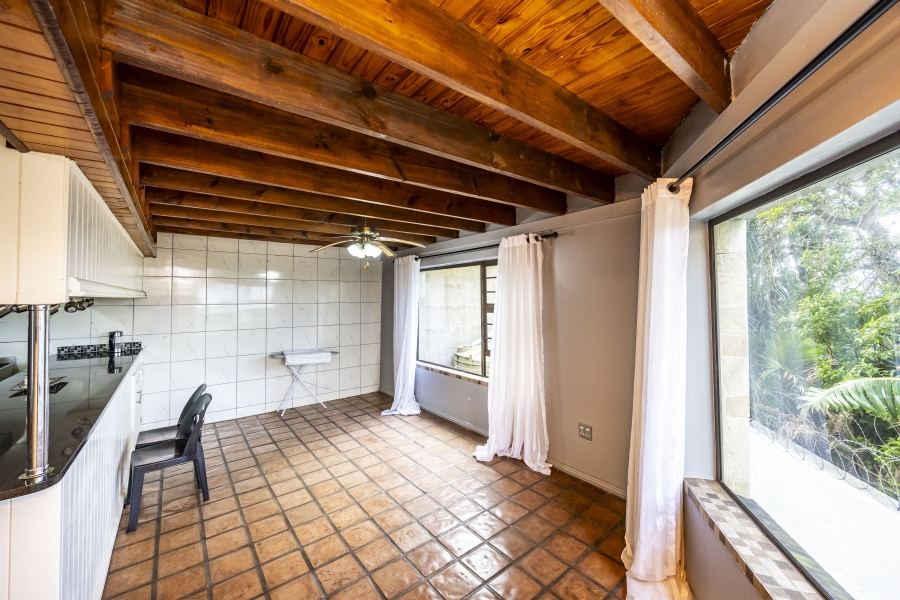 4 Bedroom Property for Sale in Sunnyridge Eastern Cape